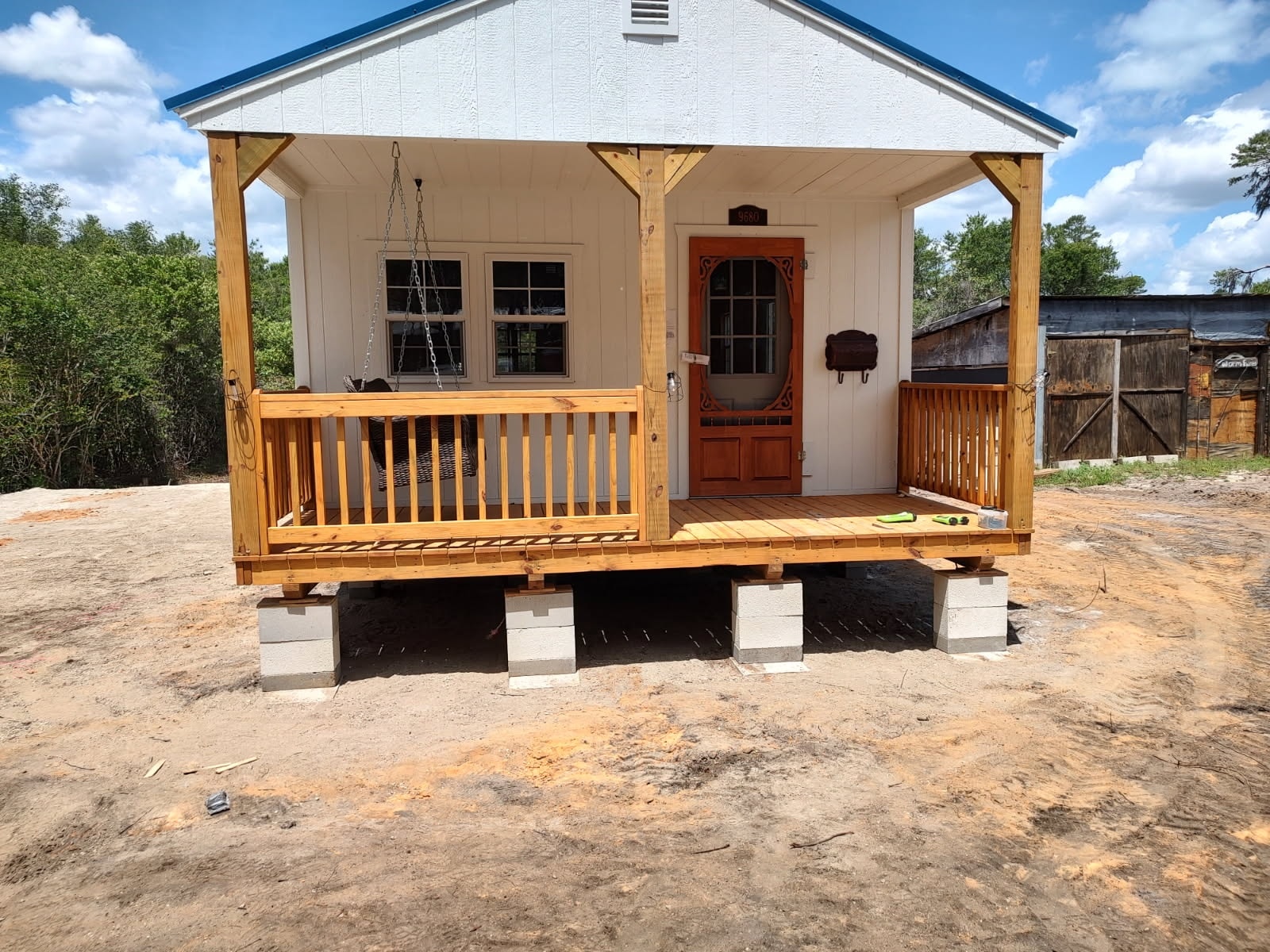 Careful portable building mover setup in Levy County